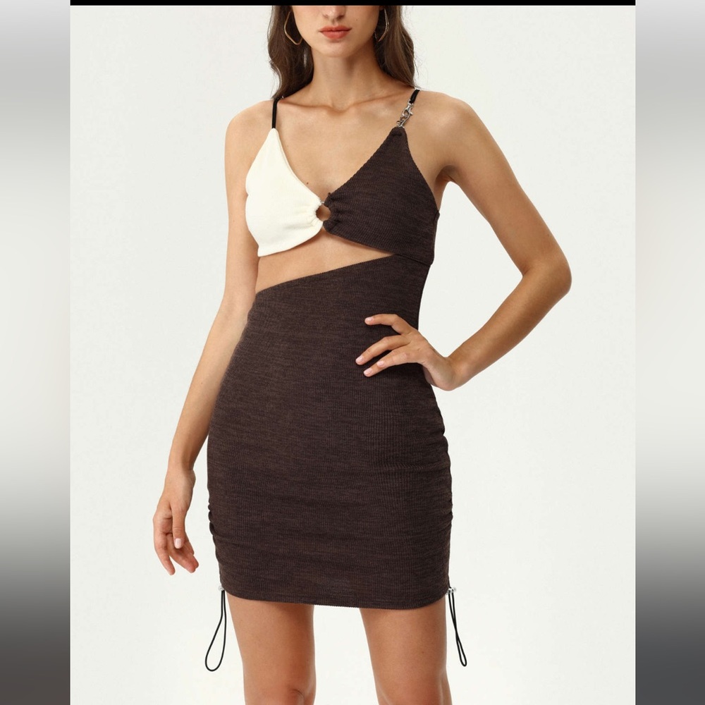 Cut Out V-Neck Ruched Dress